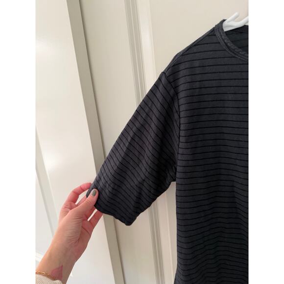 Cut Loose Striped Boxy Tee Gray Black Striped Small - Picture 3 of 4